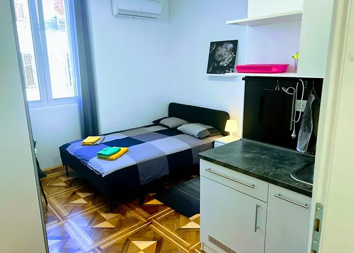 شقة Pula-center بولا